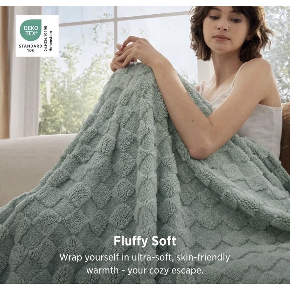 Bedsure Fleece Throw Blanket 50" x 60" Sage Green Cozy Lightweight Super Soft - Picture 5 of 5